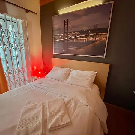 2 Bedroom, 2 Bathroom Apartment - Travessa Da Madalena-2